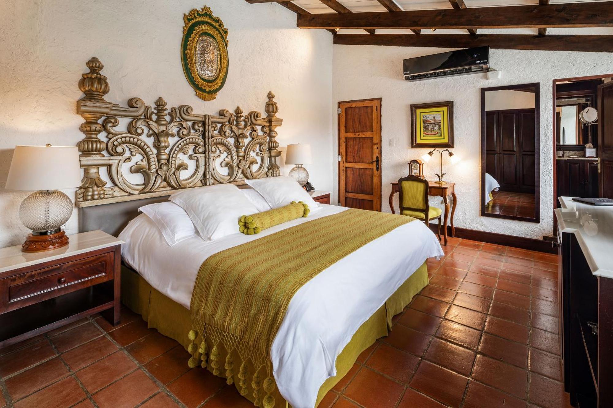 Las Cruces Boutique Hotel Antigua Exterior photo